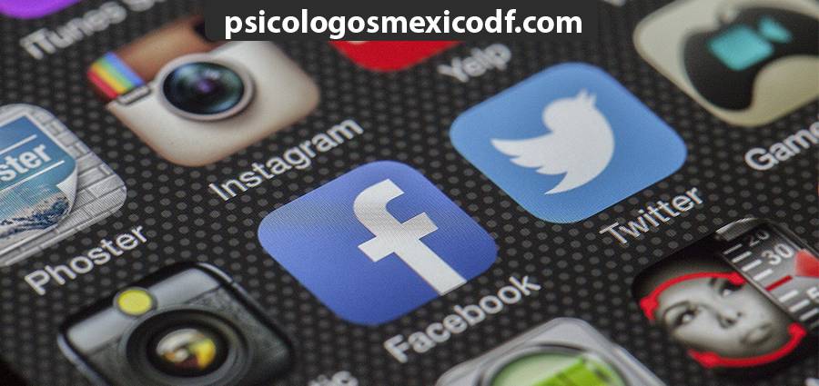 dependencia de las redes sociales